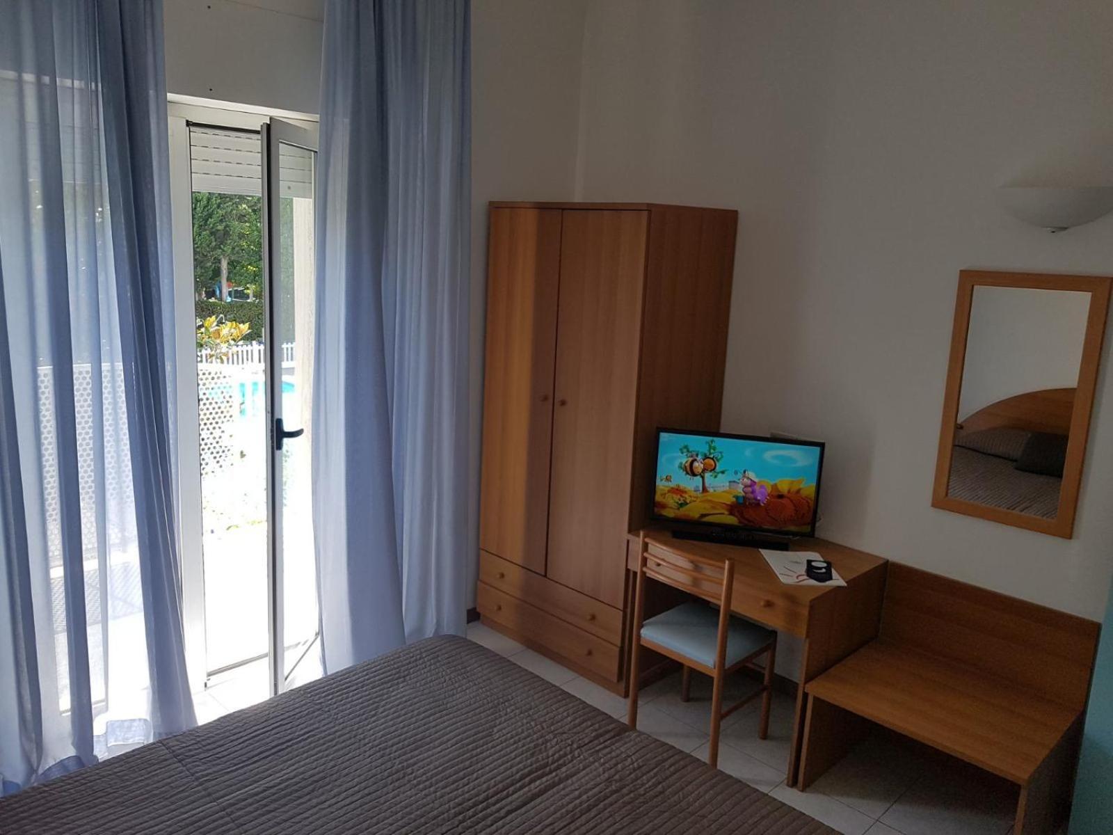 Economy Double or Twin Room,1553019079:JPEG